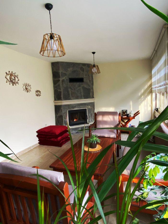 Cozy Flat with Backyard and Fireplace in Sapanca