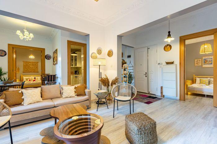 This stylish and cozy sanctuary in the heart of the city is waiting for you.
