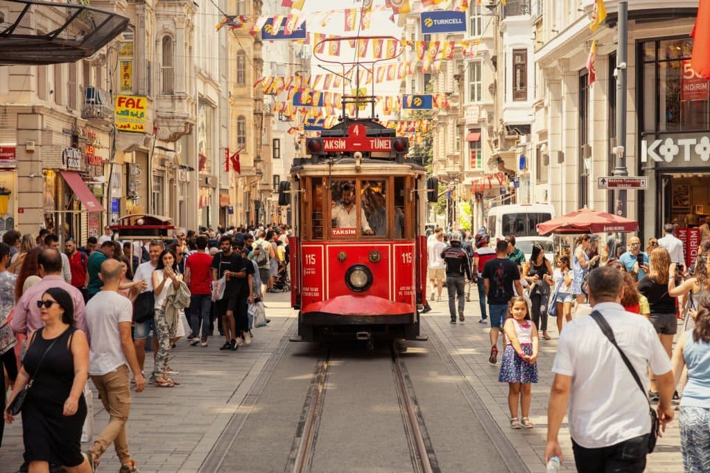 beyoğlu gezilecek yerler, taksim gezilecek yerler, taksim'de yapılacaklar