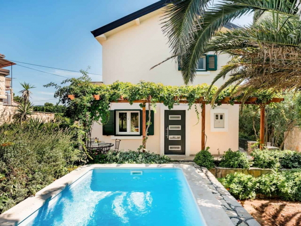 croatia vacation rental, a single house with pool