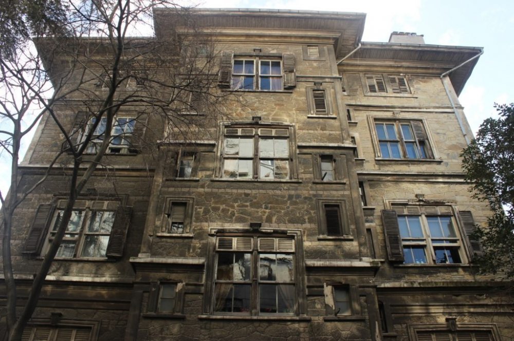 historic istanbul buildings sarica 