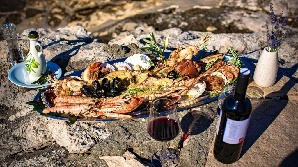 croatia vacation rental, seafood and wine on stone