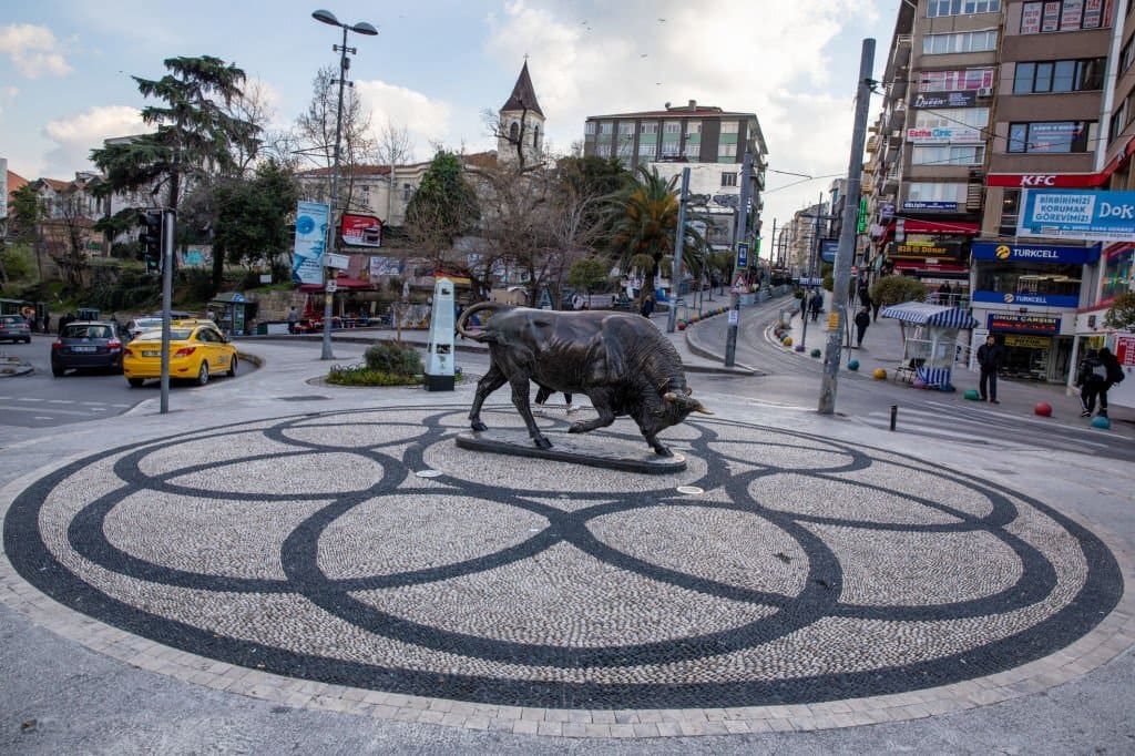 kadıköy, boğa heykeli