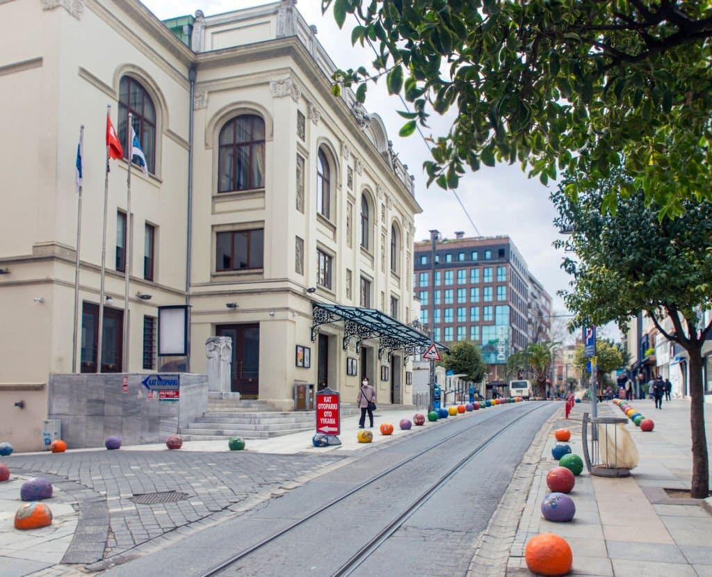 süreyya operası, bahariye caddesi