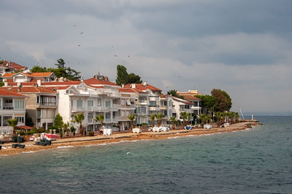 Adalar gezilecek yerler, Büyükada Plajları