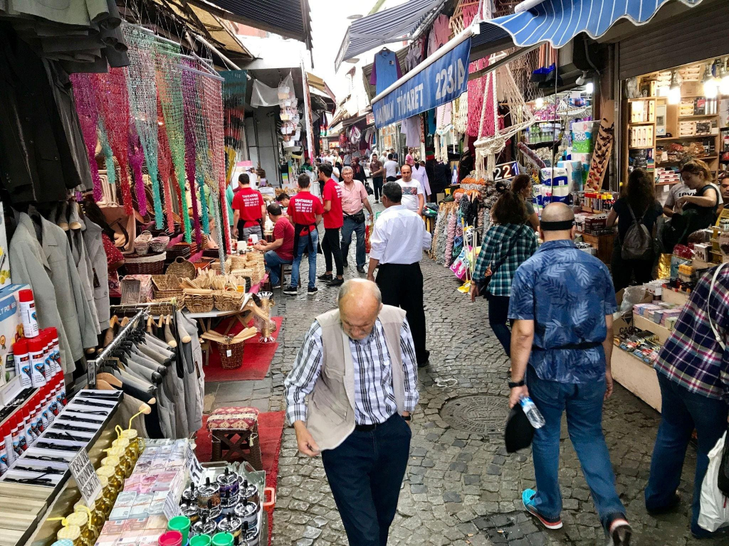 tahtakale çarşısı, eminönü tahtakale çarşısı, istanbul tarihi çarşılar, eminönü çarşı, istanbul çarşı