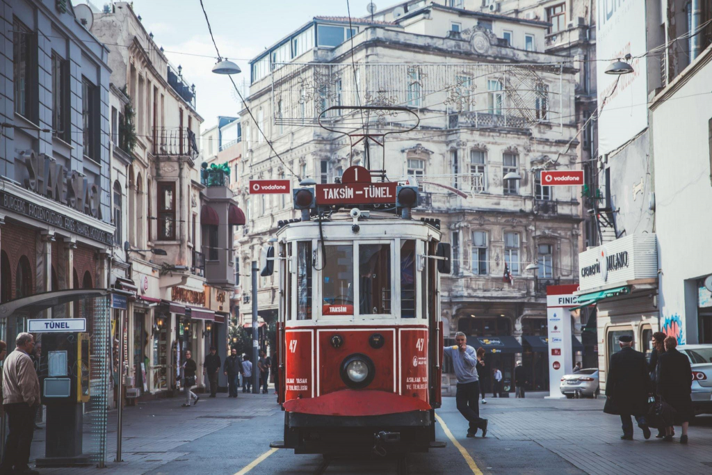 İstiklal caddesi, İstanbul simgeleri, taksim