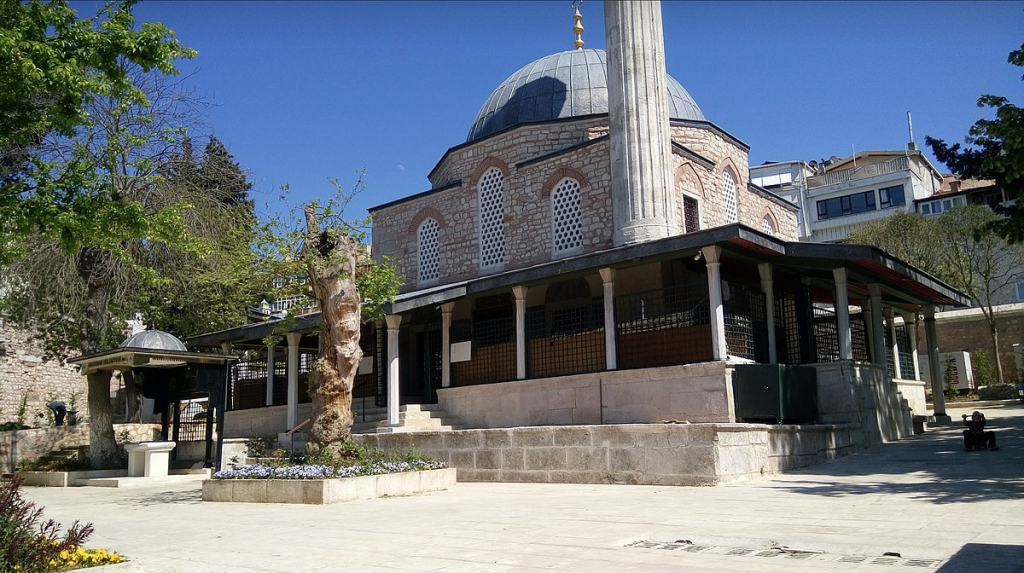 Uskudar cinili cami